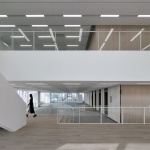 张江集电港B区3-2信息技术产业平台创芯天地，上海 / 致正建筑工作室