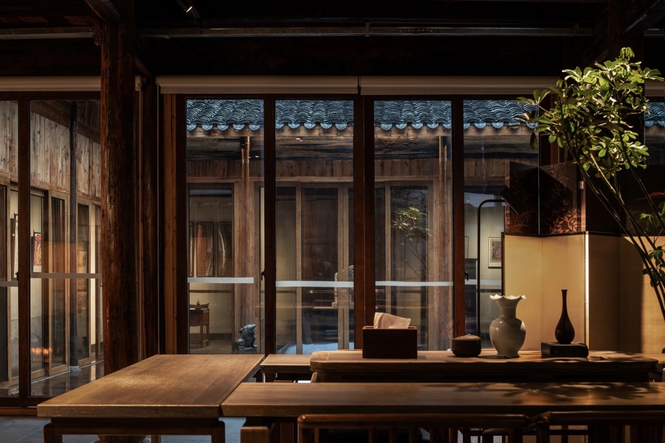 Inshui House by XIAOHUI DESIGN STUDIO