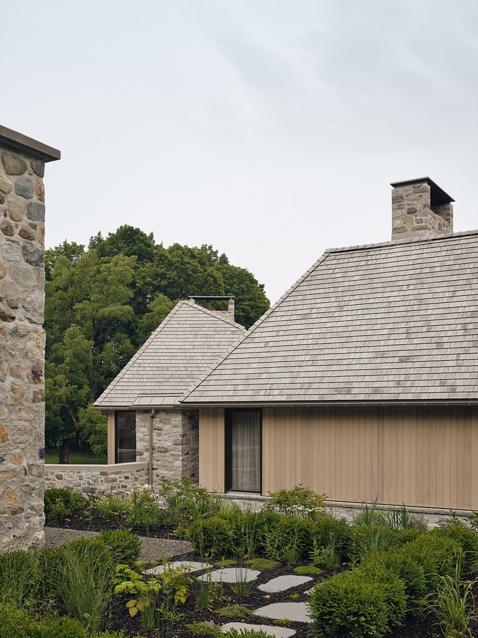 brom residence by atelier carle