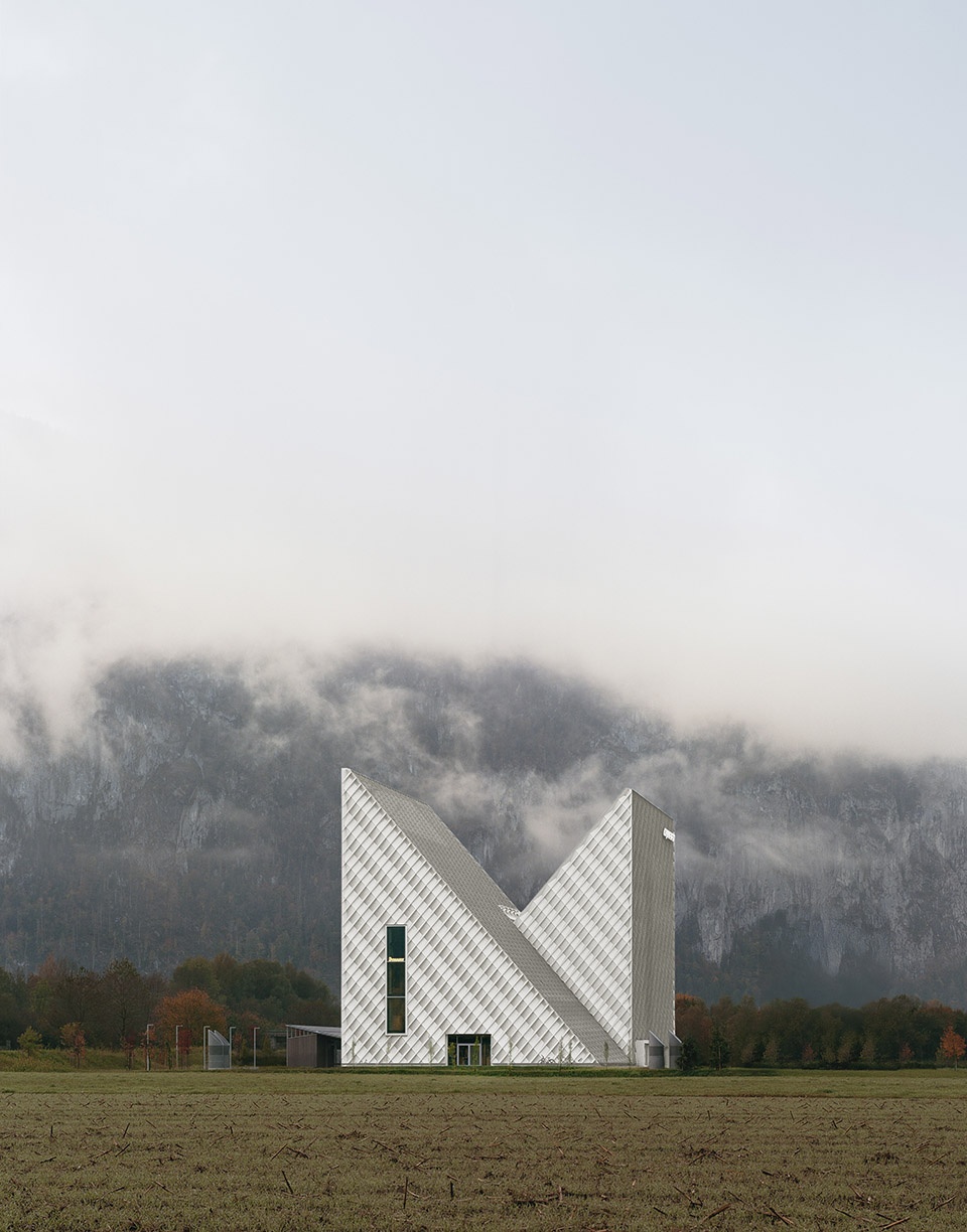 dynafit headquarters by barozzi veiga
