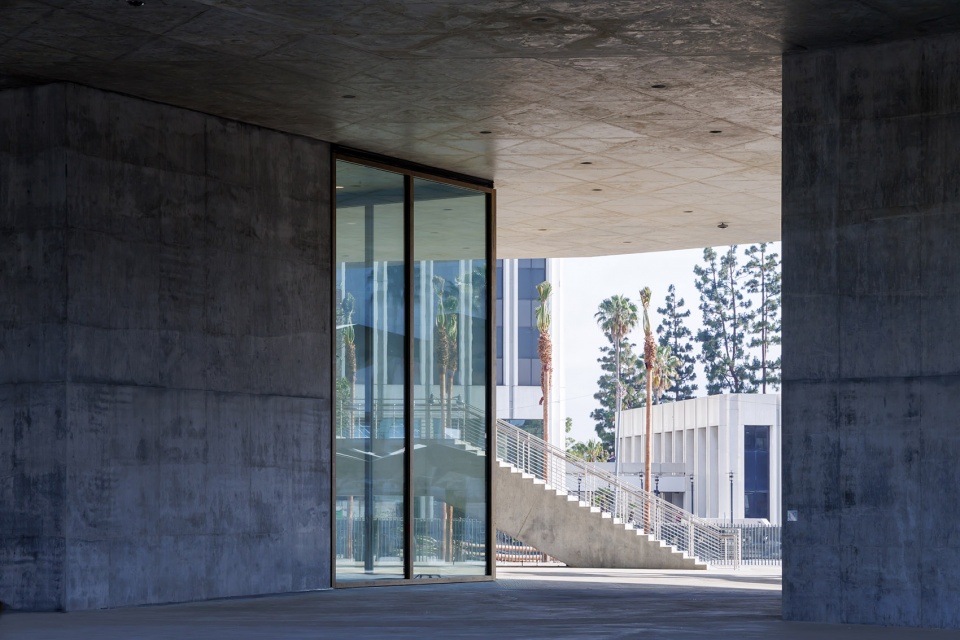 lacmas new david geffen galleries by atelier peter zumthor partners skidmore owings merrill
