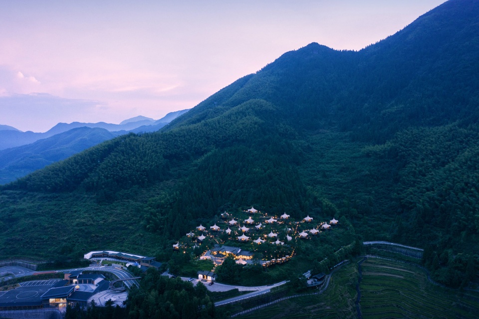 guiye campfire yunhe terraces campsite by decade design