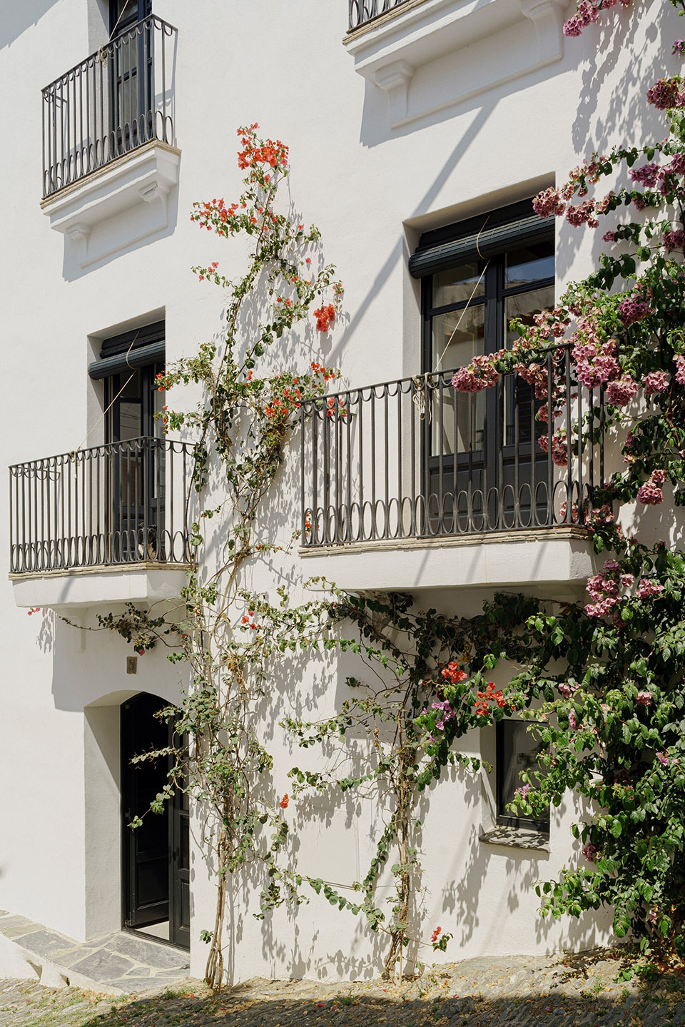 fishermans house in cadaques by bea portabella jordi pages
