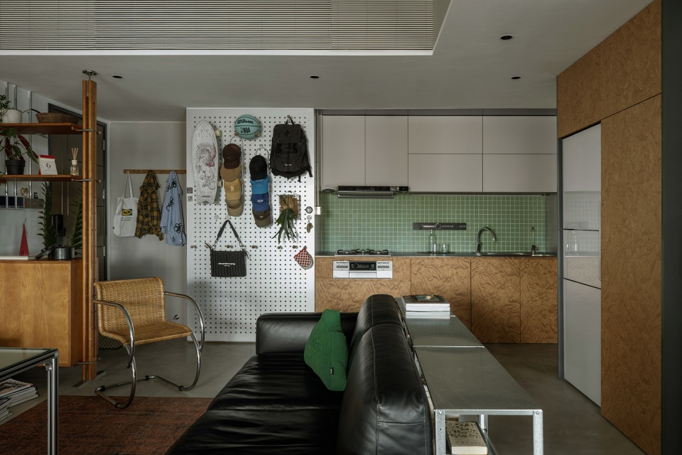 interior renovation of an apartment by fuyudi studio