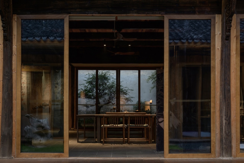 Inshui House by XIAOHUI DESIGN STUDIO