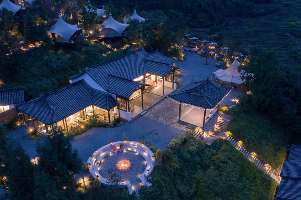 guiye campfire yunhe terraces campsite by decade design