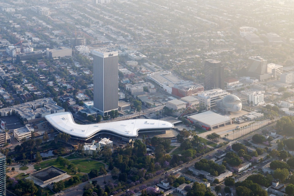 lacmas new david geffen galleries by atelier peter zumthor partners skidmore owings merrill