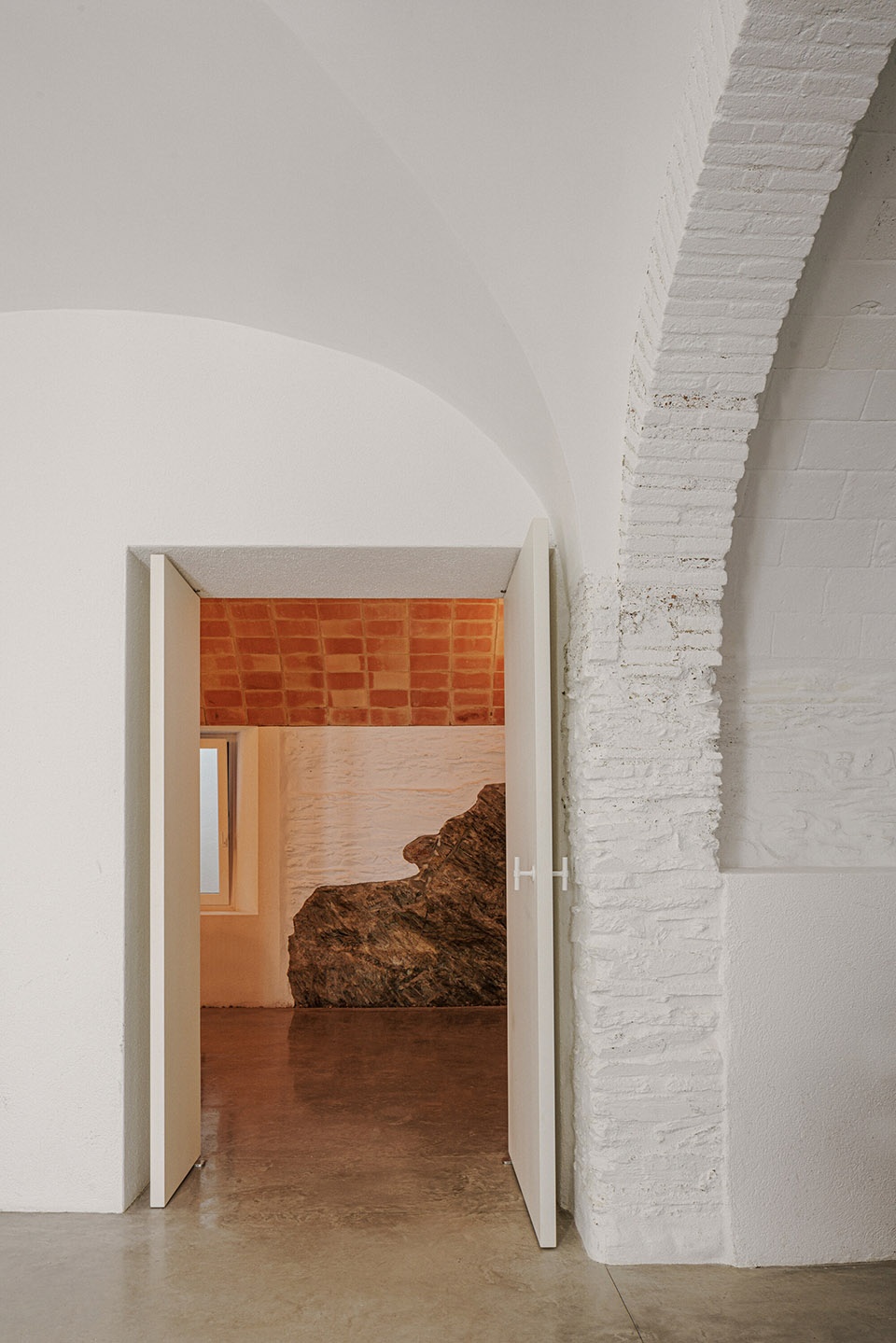 fishermans house in cadaques by bea portabella jordi pages