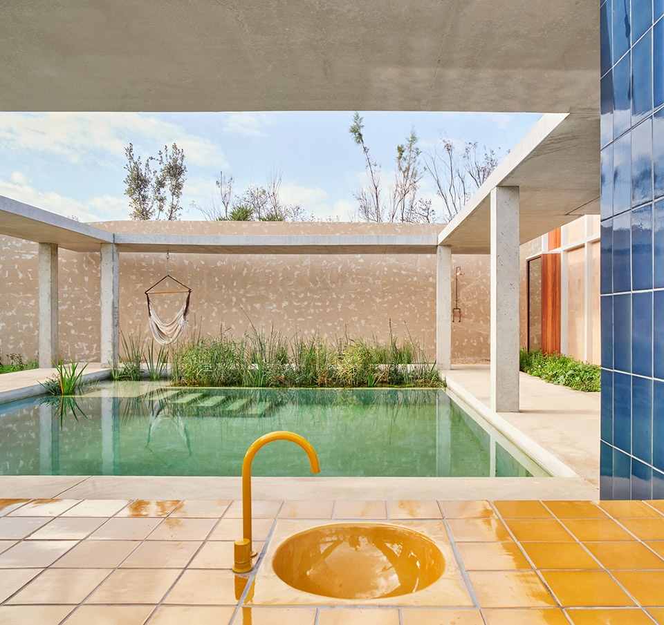 casa tres patis by twobo arquitectura