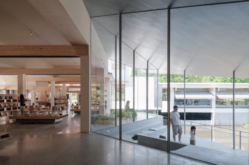 Xixi Goldmye Bookstore by Atelier Wen Arch