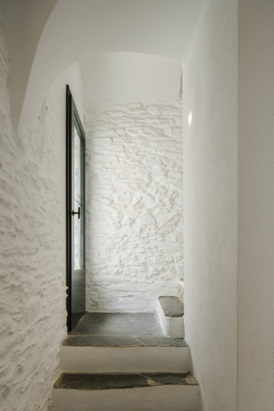 fishermans house in cadaques by bea portabella jordi pages