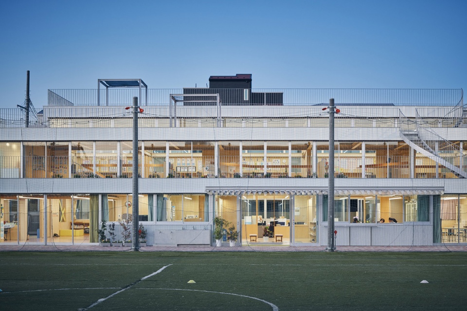 kawasaki korean school by taiga kasai chong aehyang architecture