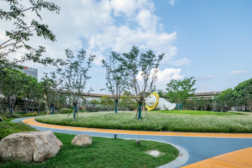 Landscape Design of Phase 1 of New Land on the South Bank of Suzhou Industrial Park by Qidi Design Group Beijing Branch Sanpeng Studio