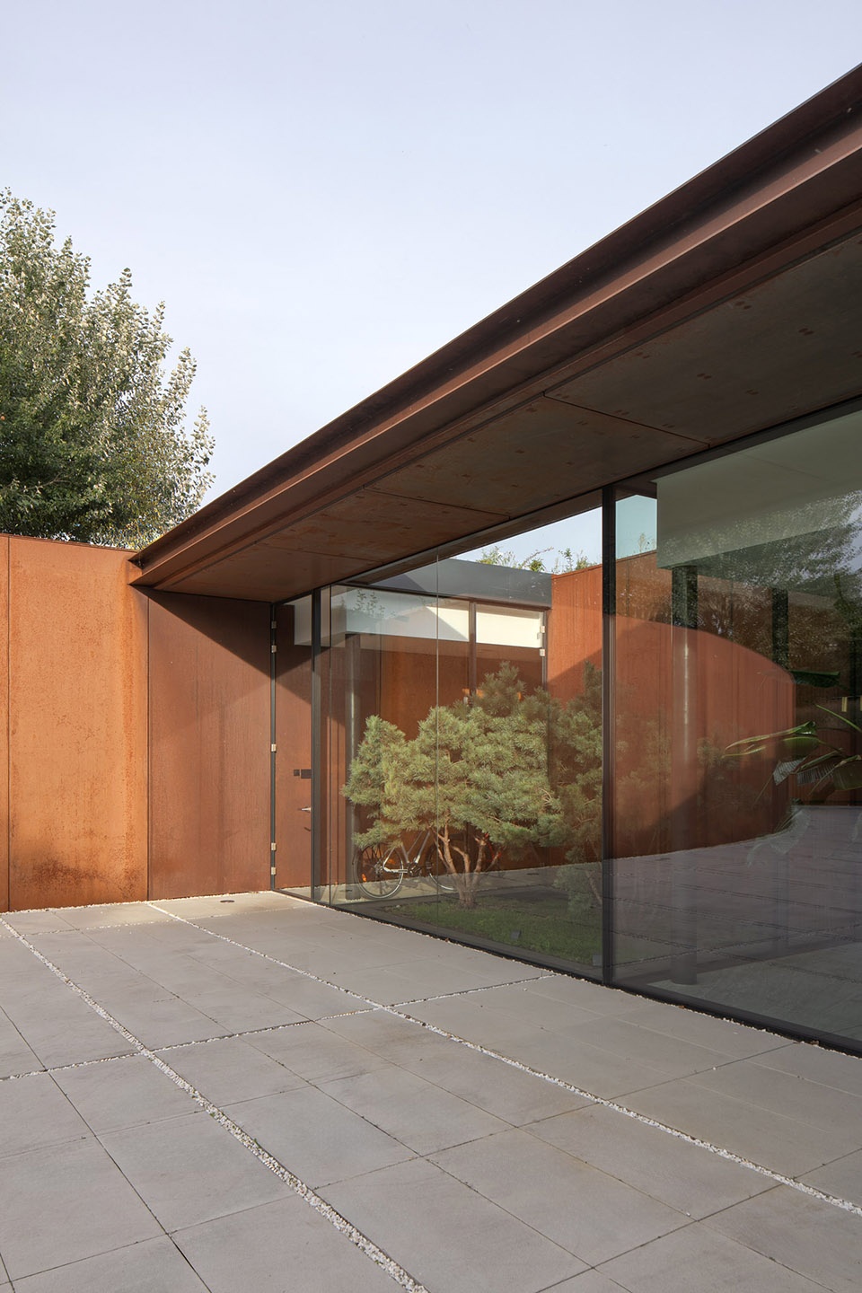 house in the slope by 77 studio