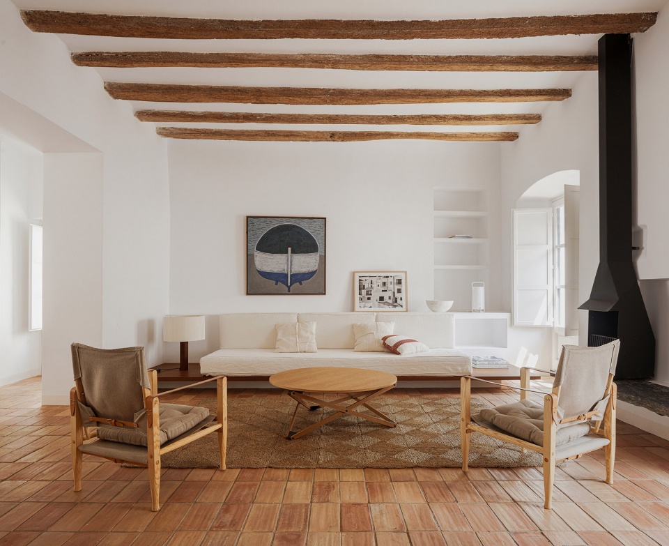 fishermans house in cadaques by bea portabella jordi pages
