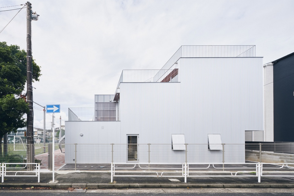 kawasaki korean school by taiga kasai chong aehyang architecture