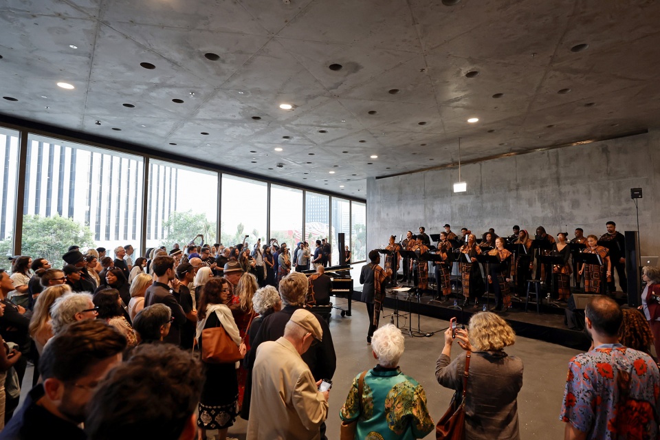 lacmas new david geffen galleries by atelier peter zumthor partners skidmore owings merrill