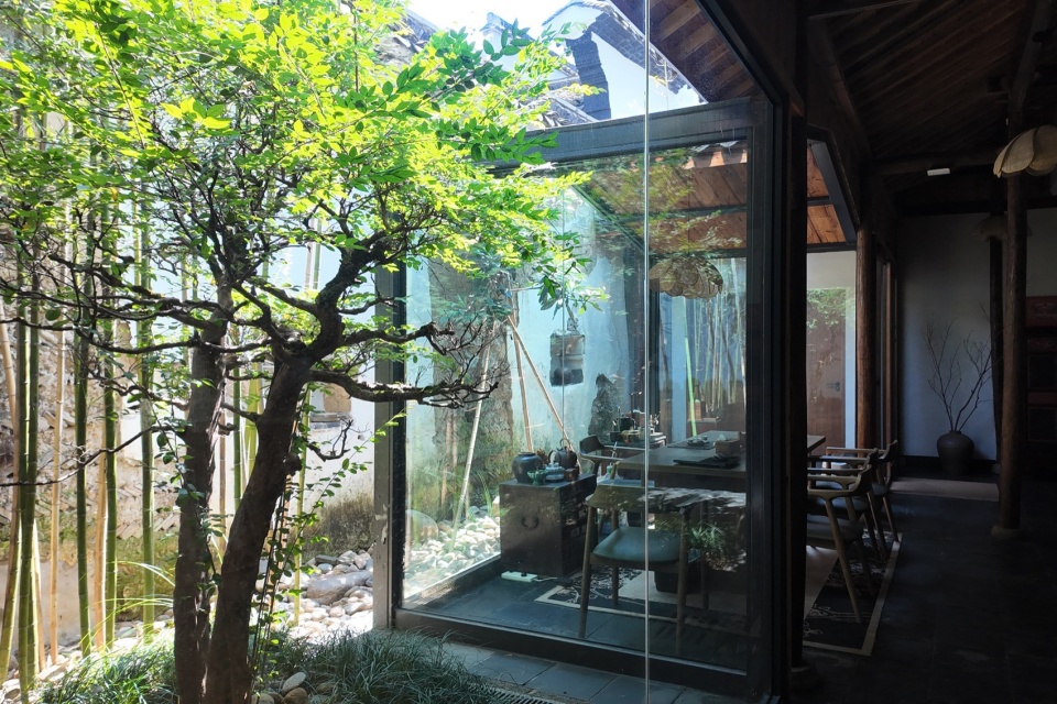 Inshui House by XIAOHUI DESIGN STUDIO