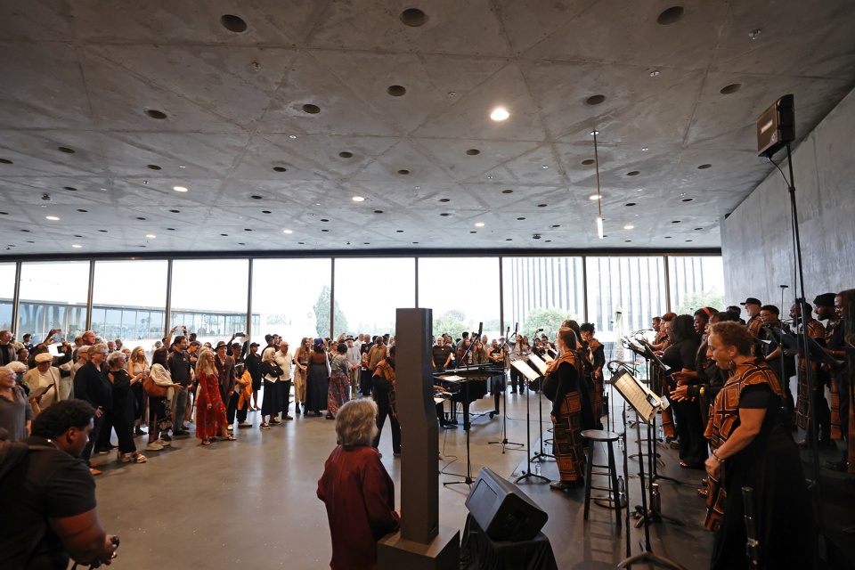 lacmas new david geffen galleries by atelier peter zumthor partners skidmore owings merrill
