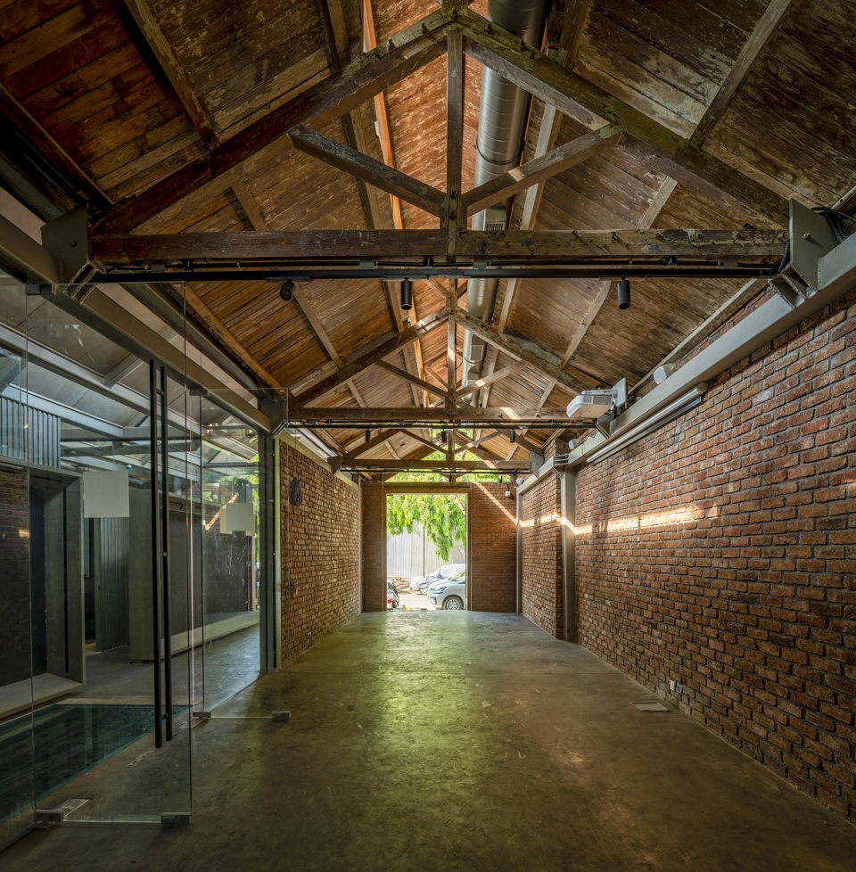 if be ice factory ballard estate by malik architecture