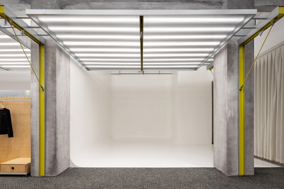 swiss outdoor apparel brand showroon hq by aam architects