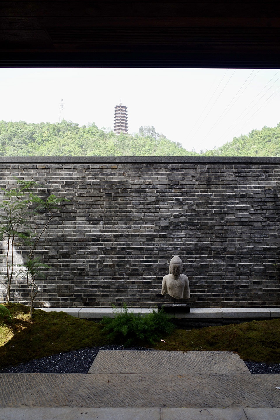 zephyrus art resort hotel by gwp architects