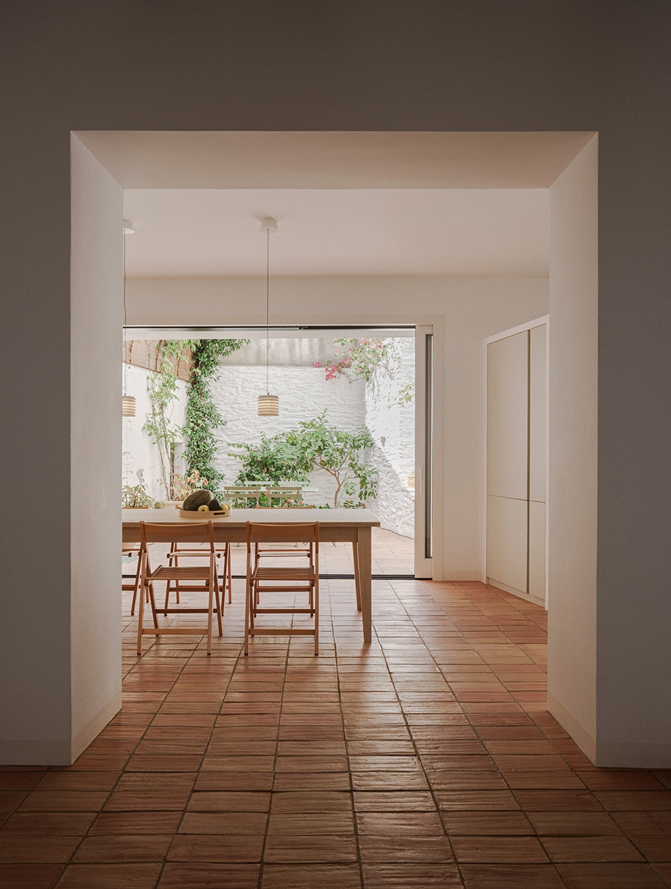 fishermans house in cadaques by bea portabella jordi pages