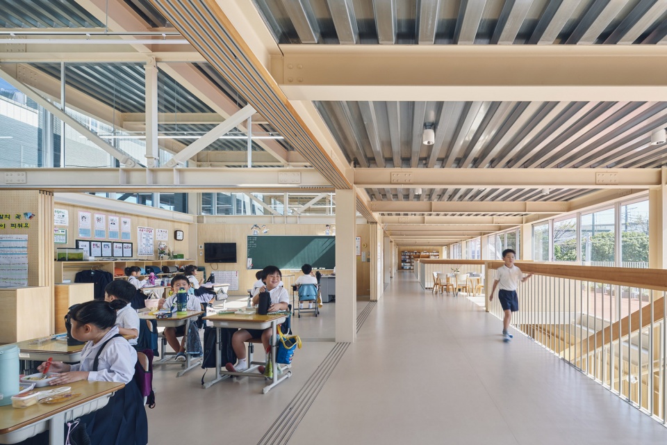 kawasaki korean school by taiga kasai chong aehyang architecture