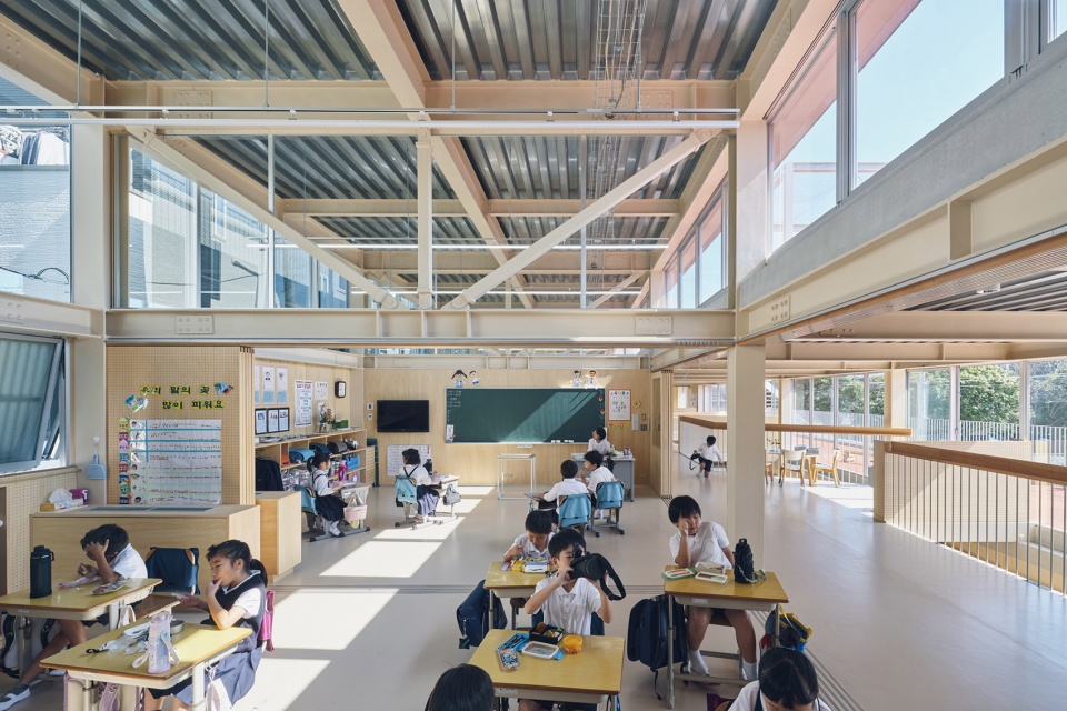 kawasaki korean school by taiga kasai chong aehyang architecture