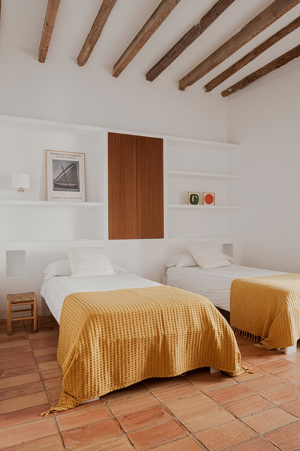 fishermans house in cadaques by bea portabella jordi pages