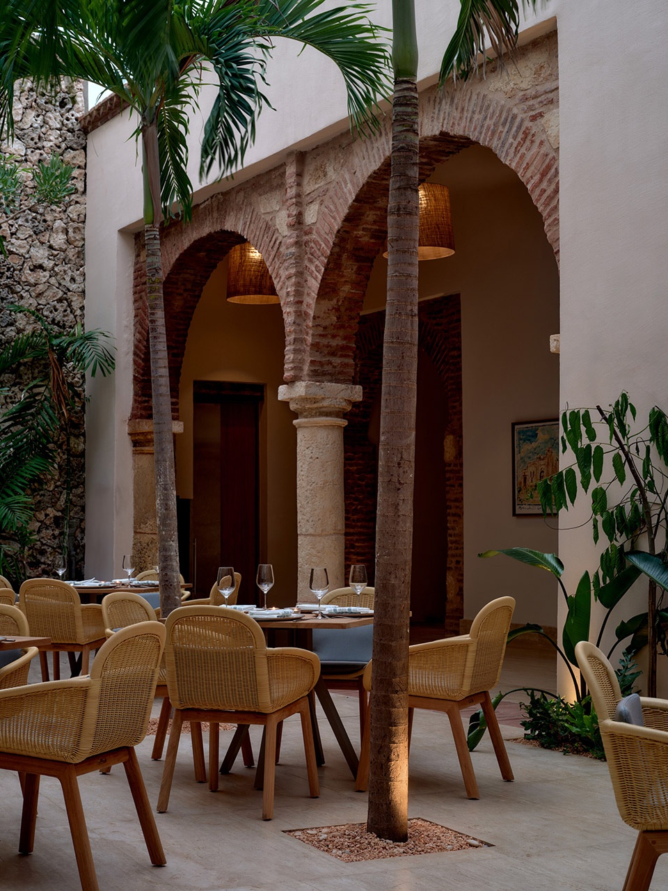 kimpton las mercedes hotel by moneo brock architects
