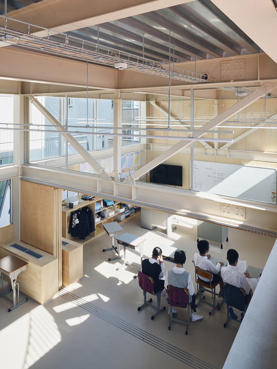 kawasaki korean school by taiga kasai chong aehyang architecture
