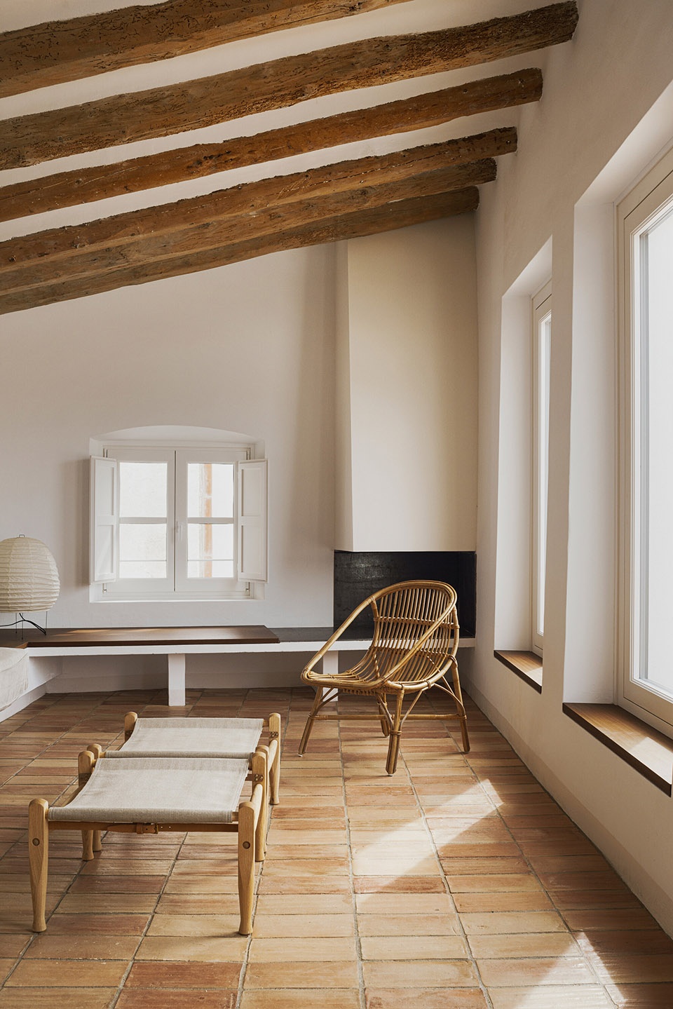 fishermans house in cadaques by bea portabella jordi pages