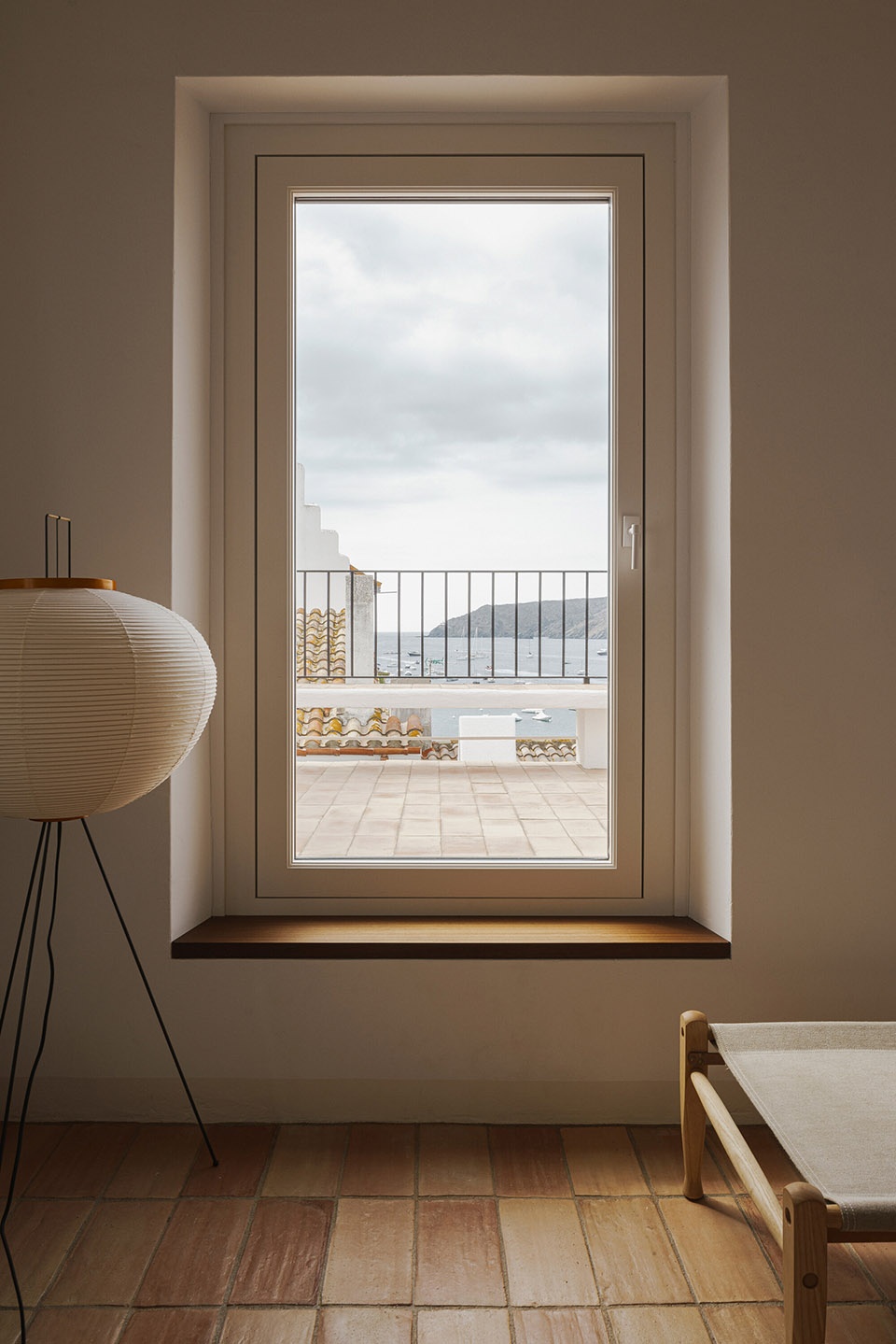 fishermans house in cadaques by bea portabella jordi pages