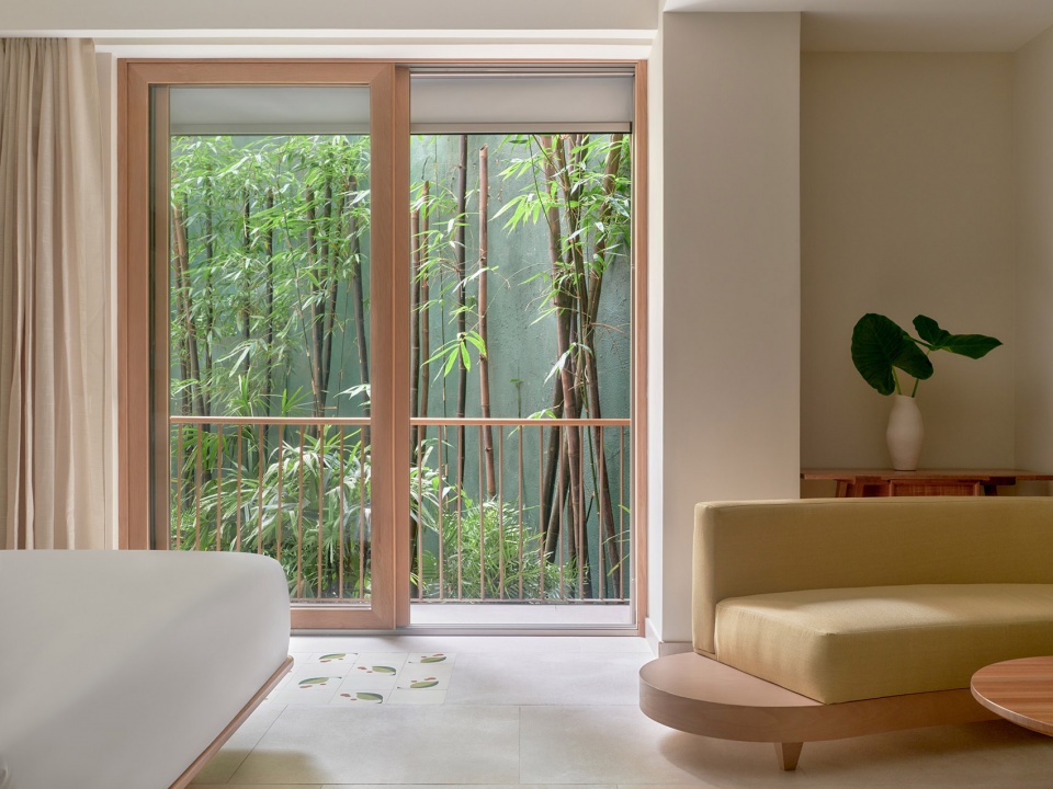 kimpton las mercedes hotel by moneo brock architects
