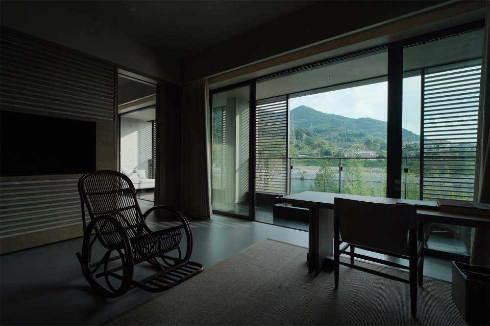 zephyrus art resort hotel by gwp architects
