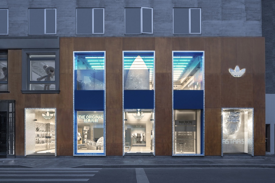 adidas originals flagship store by tomo