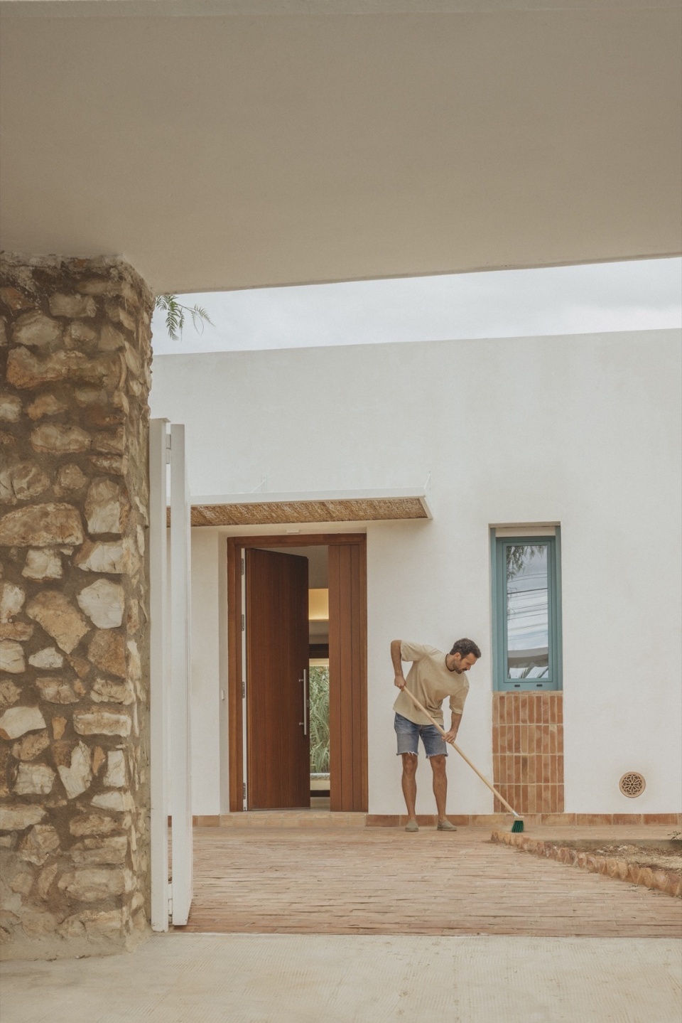 Casa de les Pinetes by MENTRESTANT Arquitectura Cooperativa