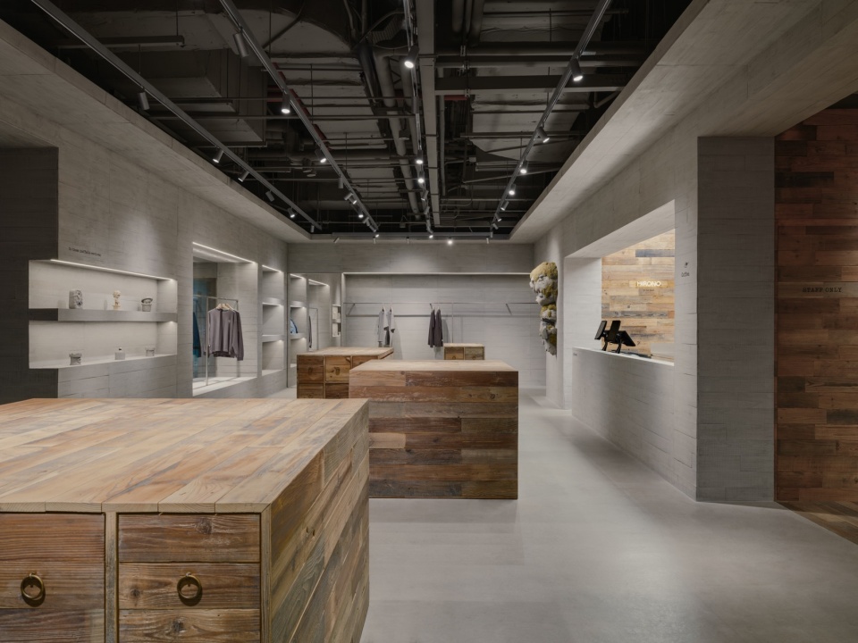 HIRONO FLAGSHIP STORE CENTRAL PLAZA by Studio Profile