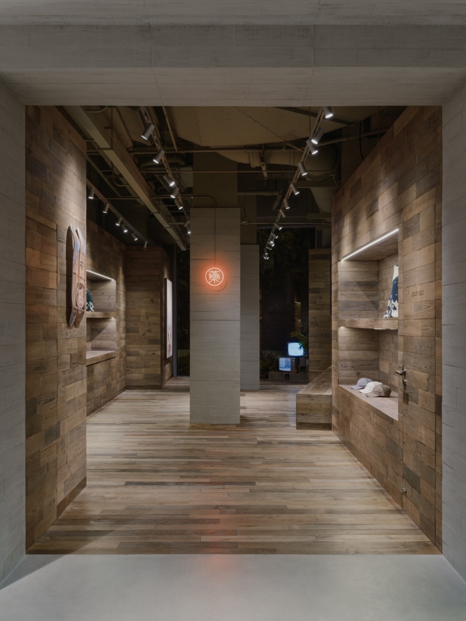 HIRONO FLAGSHIP STORE CENTRAL PLAZA by Studio Profile