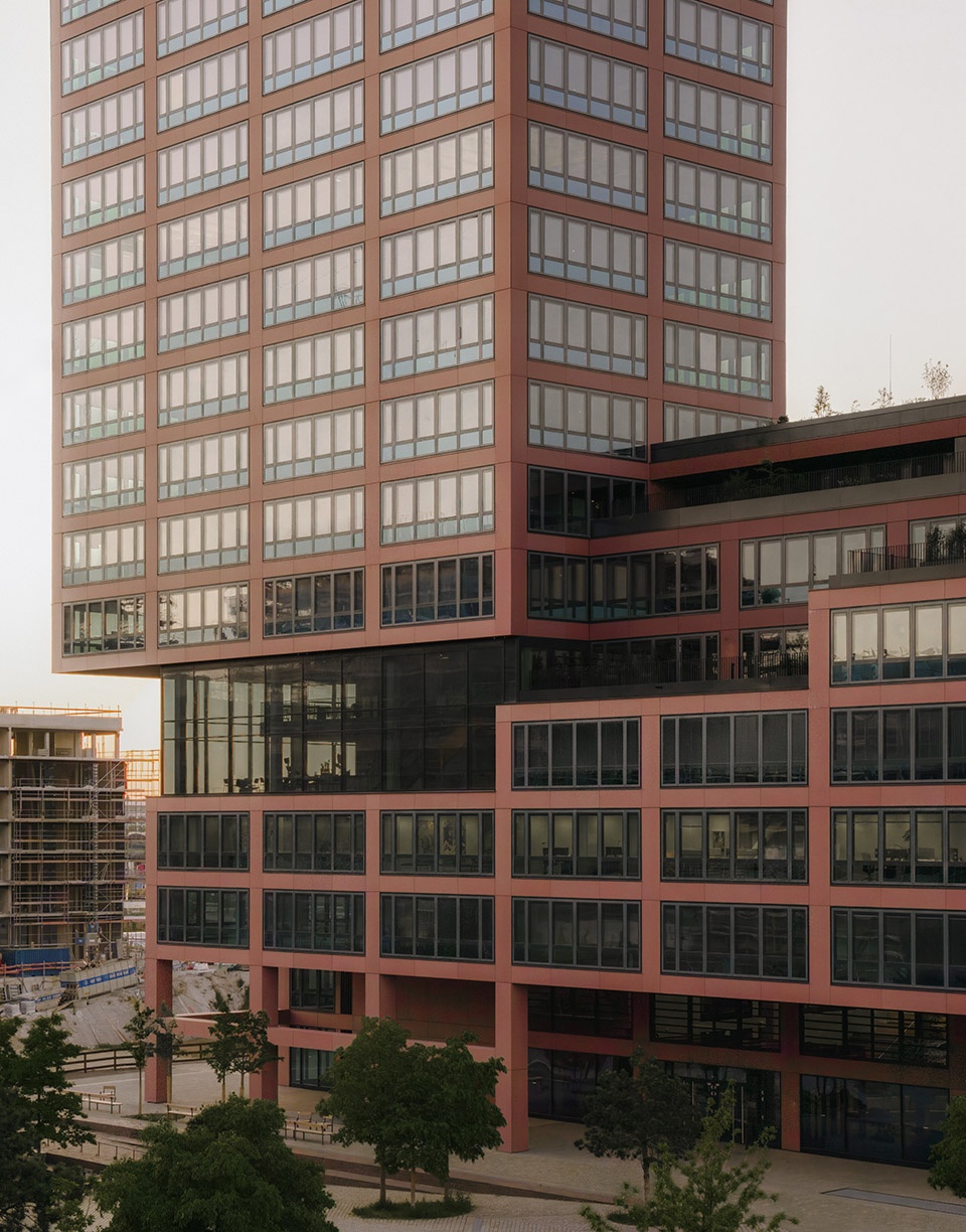 edge hafencity by henn