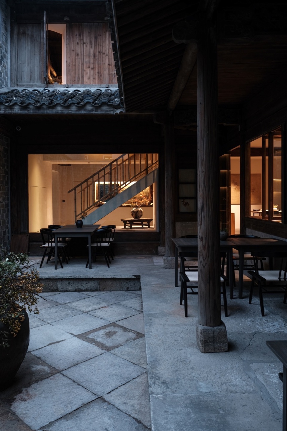 YILIN Aesthetic Restaurant by CO MILEU Deep Origin Lab
