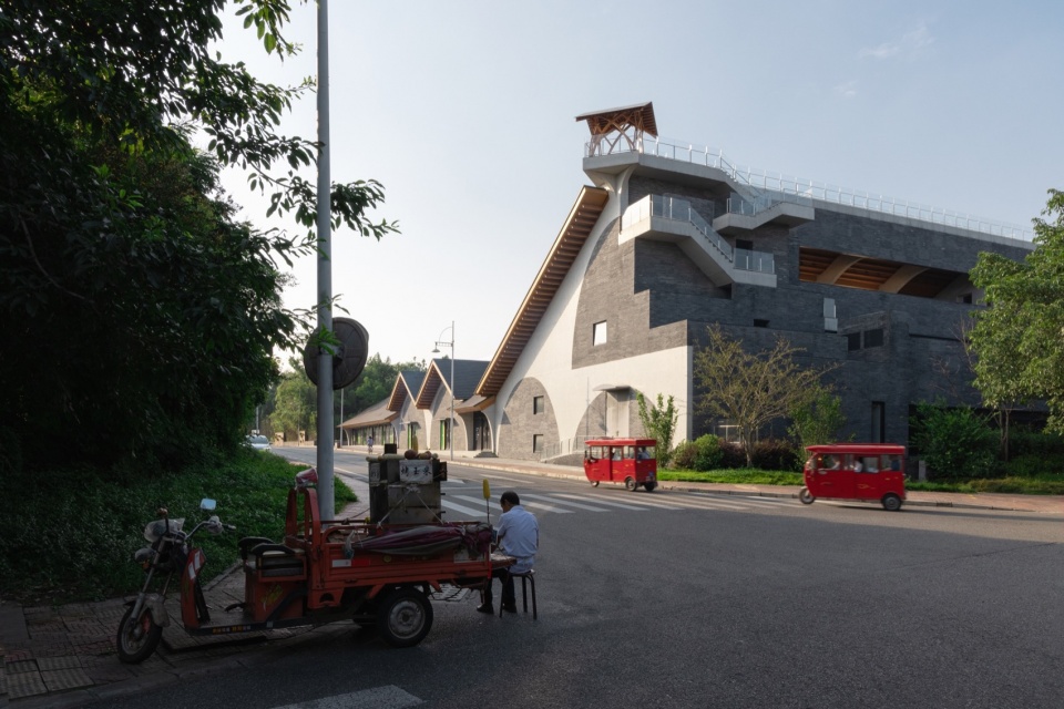 ANREN CULTURE CENTER FOR SECT OF GREAT CRAFTSMAN by Atelier Li Xinggang