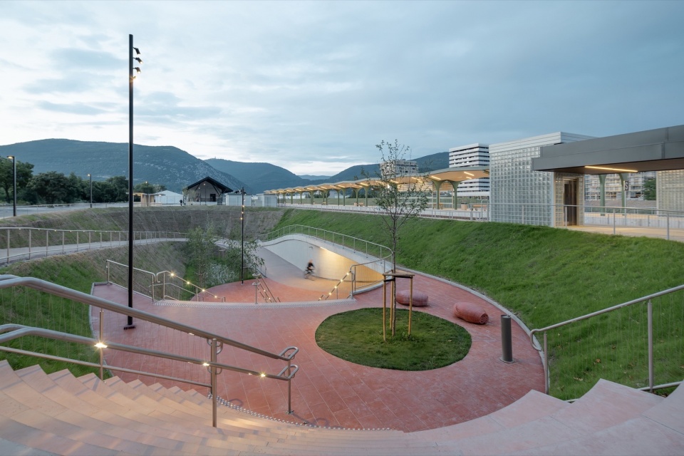 Nova Gorica Railway Station and Vrtaca Underpass SADAR VUGA