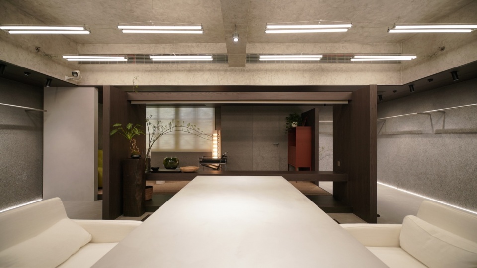 JIUGUOZI by Reborn Design