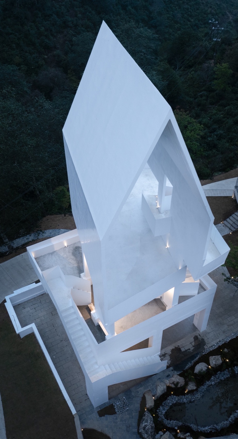 Dali Wuliangshan Flying bird Art Gallery