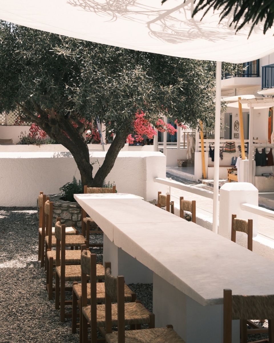 1OAM apotheke by Studio Andrew Trotter Eva Papadaki