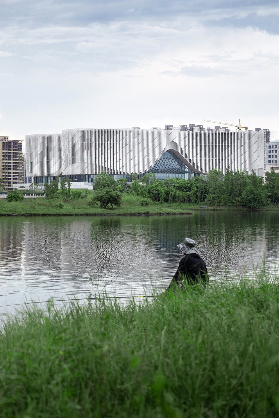 yangjiang cultural center by scut yifang