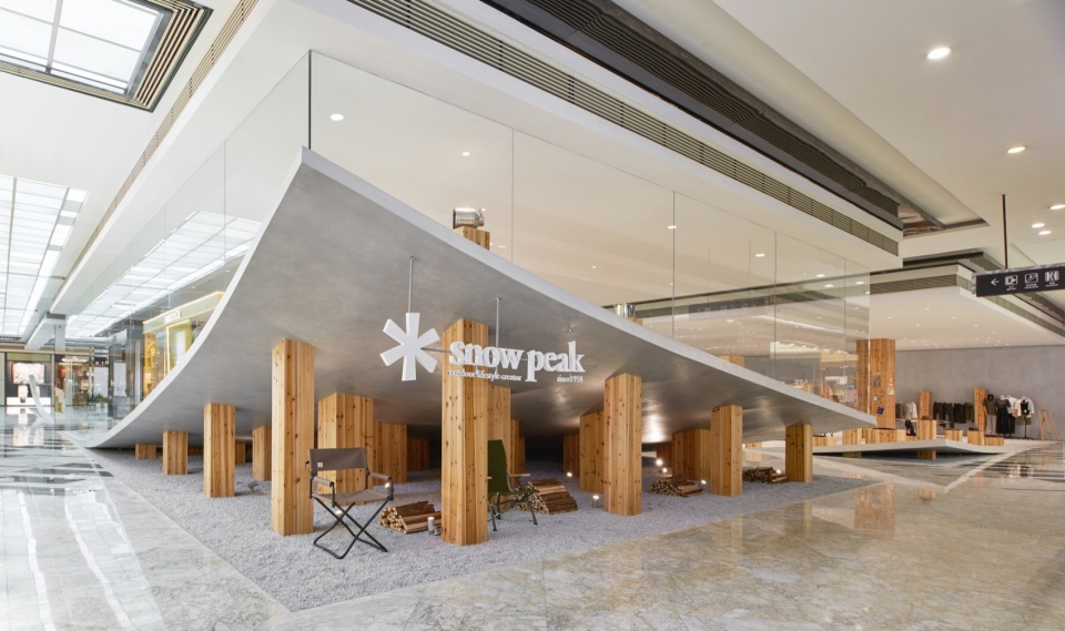 Snow Peak MATRO Department Store Suzhou by KiKi ARCHi
