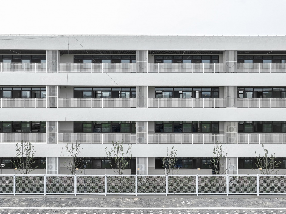 the hetu middle school and the luoshu kindergarten by gom